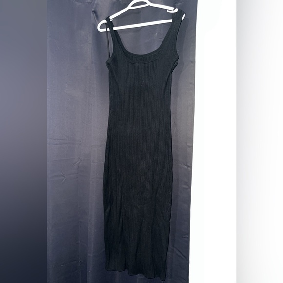 BRAND NEW Abercrombie and Fitch fitted strapped black dress with slit - Picture 2 of 2